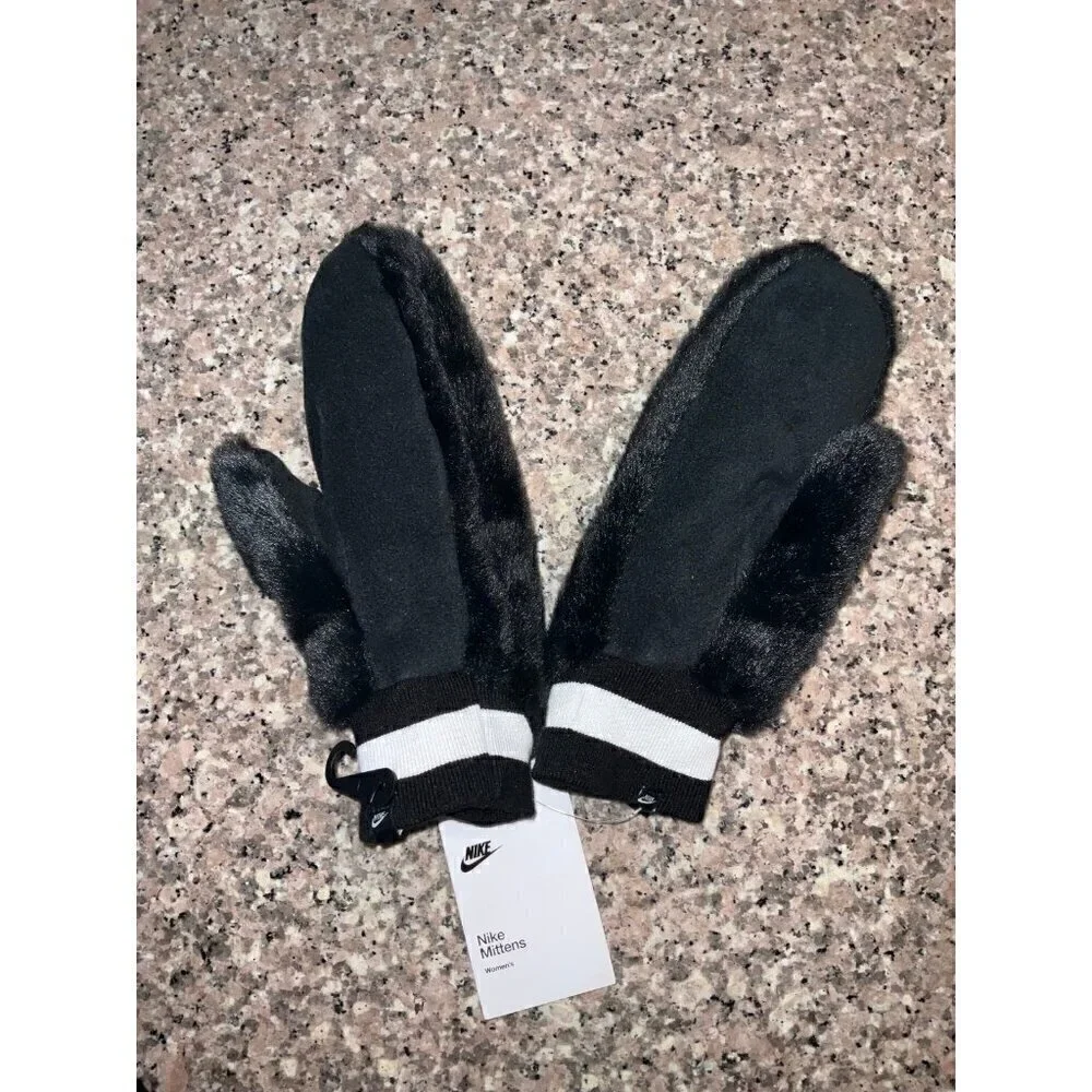 Nike Women’s Mittens